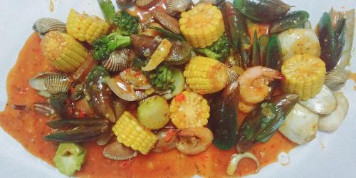 Seafood Tumpah Sadulur 1897, Sempu Cikarang Utara