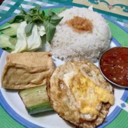 Tahu, Tempe, Telur   Nasi   Sambel Uleg