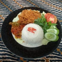 Paket Nasi Ayam Kremes   Free Es Teh Manis