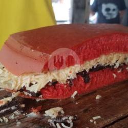 Martabak Manis Redvelvet Keju Double Kombinasi ( Kacang Coklat Pisang Kismis Wijen Keju Double )