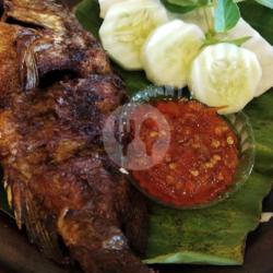 Lalapan Ikan Nila Goreng