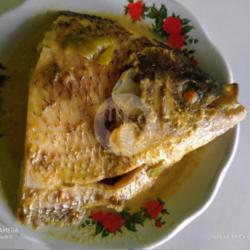 Kepala Ikan Gurame Gulai