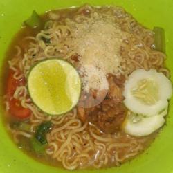 Mie Kuah Ikan Asin