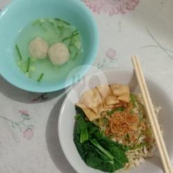 Mie Yamien Asin Bakso