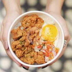 Rice Bolw Ayam Crispy   Telur Mata Sapi