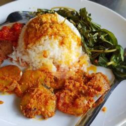 Nasi Rames Rendang Jengkol