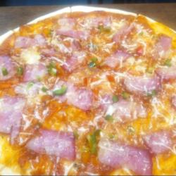 Smoked Beef Pizza