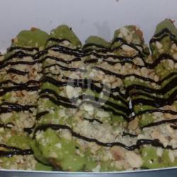 Pisang Crispy Avocado Nut