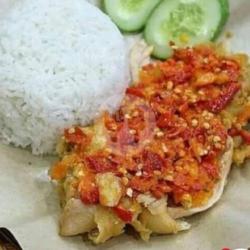 Ayam Goreng Sayap Sambal Geprek Pakai Nasi