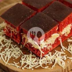 Red Velvet Keju Susu