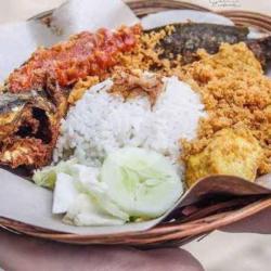 Lele Goreng   Tahu Tempe   Nasi