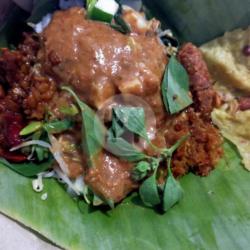 Nasi Pecel Plus Ati Ampela Goreng