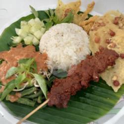 Nasi Pecel Sate Komo