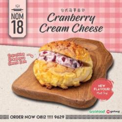 Cranberry Creamcheese Polo Bun