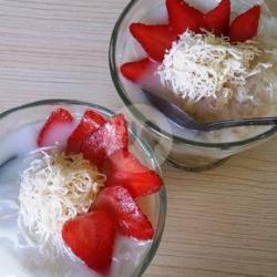 Sop Durian Strawberry Kelapa