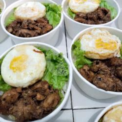 Rice Bowl Ayam Lada Hitam  Telor Ceplok