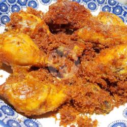 1 Ekor Ayam Lengkap 8 Potong   Sambel Bawang   Srundeng ( 8 Potong Excl Kepala Dan Ceker)