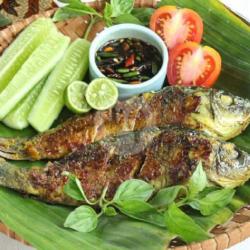 Kembung Banjar Bakar ( Tanpa Nasi )