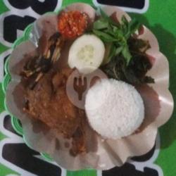 Nasi Bebek Goreng   Sambel Lalap