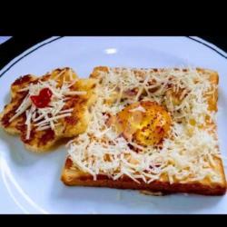 Cheesy Egg Toast