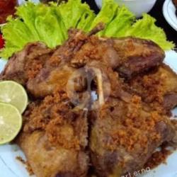 Bebek Goreng Serundeng