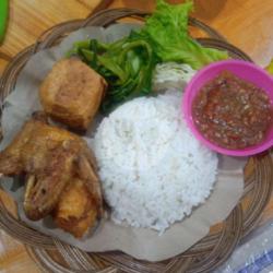 Ayam Goreng Dadakan