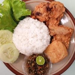 Nasi Sayap Sambal Ijo Hot Mantap