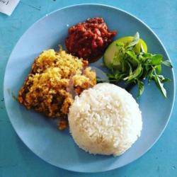 Nasi Tempe Penyet Lalapan