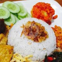 Nasi Uduk Telor