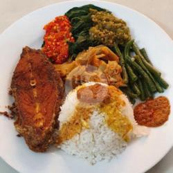 Nasi Ikan Goreng