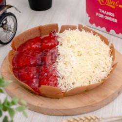 Martabak Manis Keju Strawberry