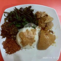 Nasi Kikil Gulai