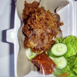 Ayam Goreng Taburan Serundeng Gurih