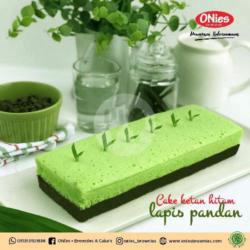 Cake Ketan Hitam Lapis Pandan