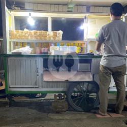 Roti Bakar Setengah Durian Setengah Keju Coklat