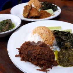 Nasi Dendeng Batoko