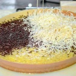 Terang Bulan Keju   Coklat   Kacang   Susu