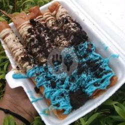 Piscok Blueberry Tiramisu Keju