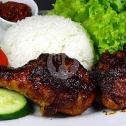 Nasi Ayam Bakso Bakar Sambal Lalapan