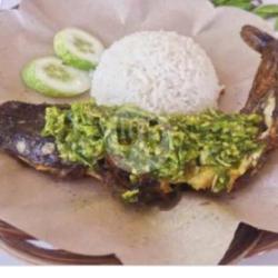 Nasi Lele Geprek Ijo  Mineral Gelas