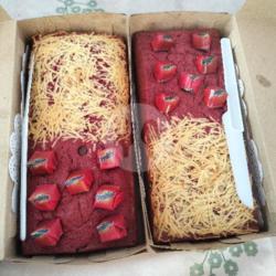 Brownies Red Velvet Keju Ovaltine Panggang Uk.10x20