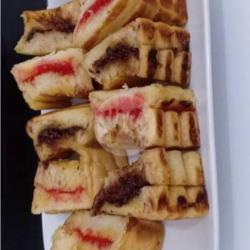 Rb Coklat, Strawberry Large