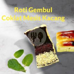 Roti Gembul Coklat Mesis Kacang