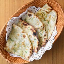 Masala Kulcha (aloo)