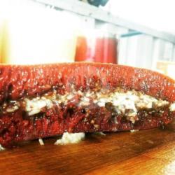 Red Velvet Kacang Coklat