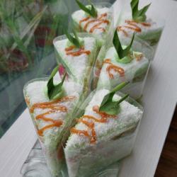 Pandan Kelapa Slice Cake