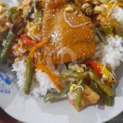 Nasi Oseng Sayap Rica