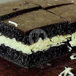 Blackforest Coklat Kacang Keju Wijen