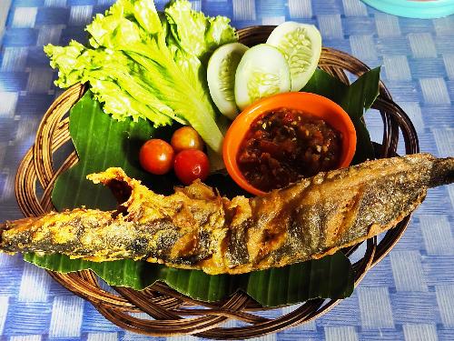 Pecel Lele Ayam Goreng Sambal Rampai, Pedongkelan