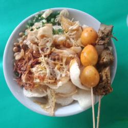 Menu..bubur Ayam Suwir Sledri   Kacang Kedele  Bawang Goreng   Krupuk   Kaldu / Kecap....tanpa Sate.